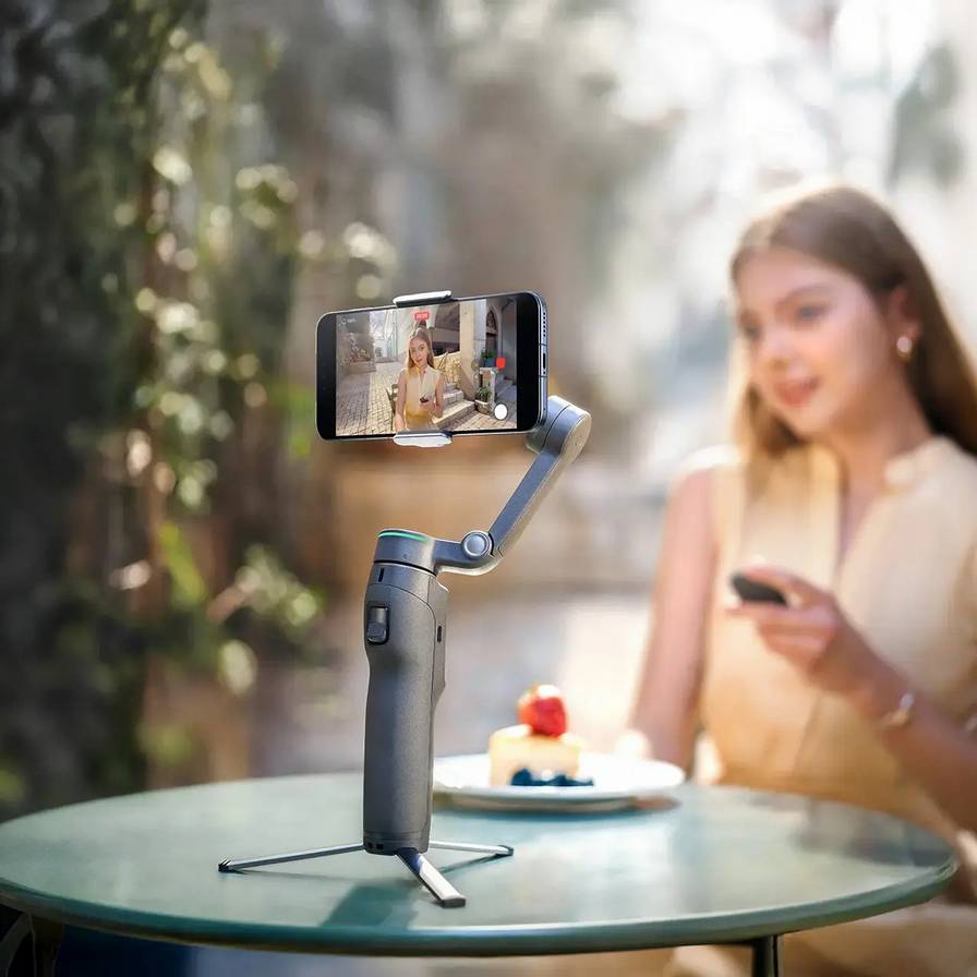 Электронный стабилизатор DJI Osmo Mobile 8P Standart Combo 