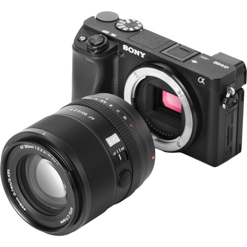 Объектив Viltrox 90mm f/2.2 EVO AF (для камер Sony E)