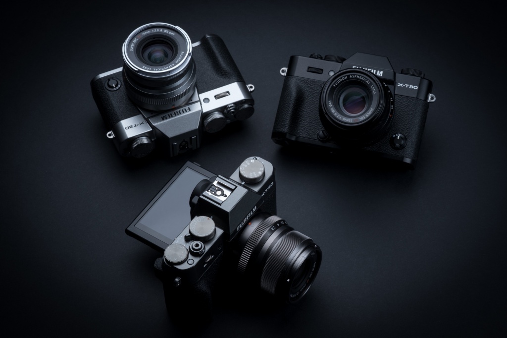 FUJIFILM X-T30: новый стандарт в сегменте компактных и легких беззеркальных камер