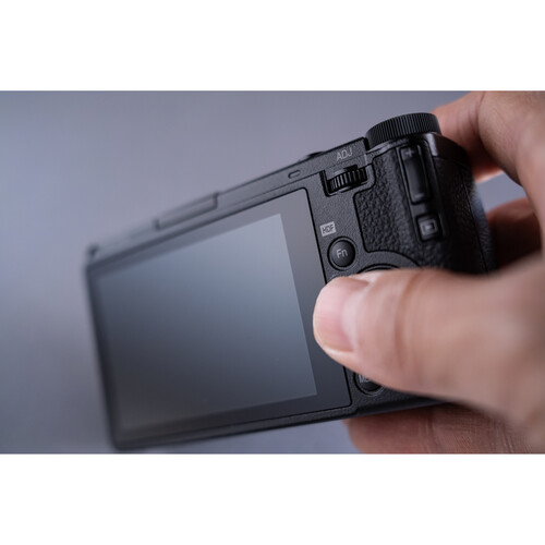 Компактный фотоаппарат RICOH GR IV HDF