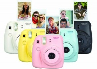 Поступление фотоаппаратов моментальной печати Instax mini 8