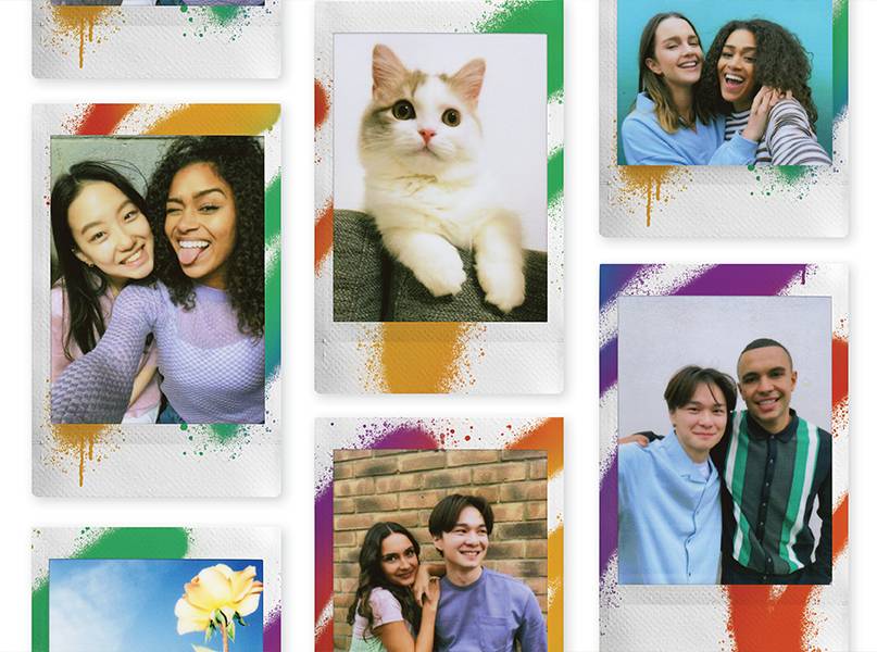 Пленка Fujifilm instax mini Spray Art (10 штук в упаковке) подходит для фотокамер и принтеров instax mini