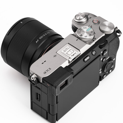 Объектив Viltrox AF 50mm f/2 (для камер Sony E)