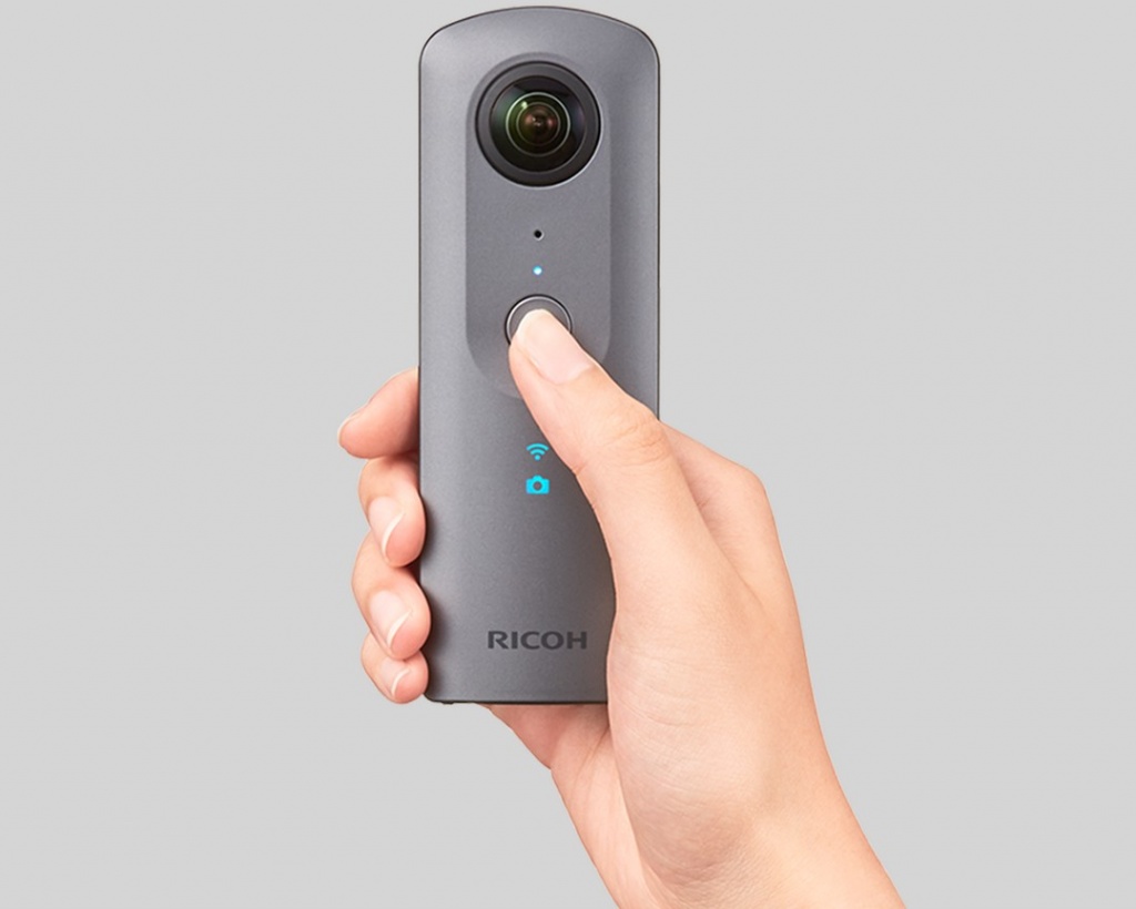В продажу поступили панорамные камеры Ricoh THETA V (360°)