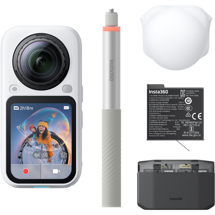Панорамная экшн-камера Insta360 X6 (CINSABXA-X604) 8K Essentials Bundle (Arctic White)