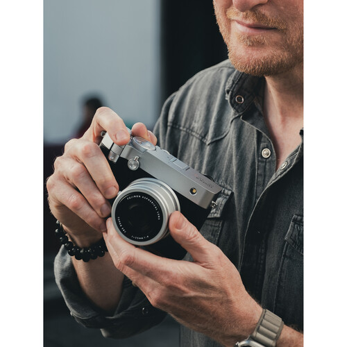 Цифровой среднеформатный фотоаппарат Fujifilm GFX 100RF Silver