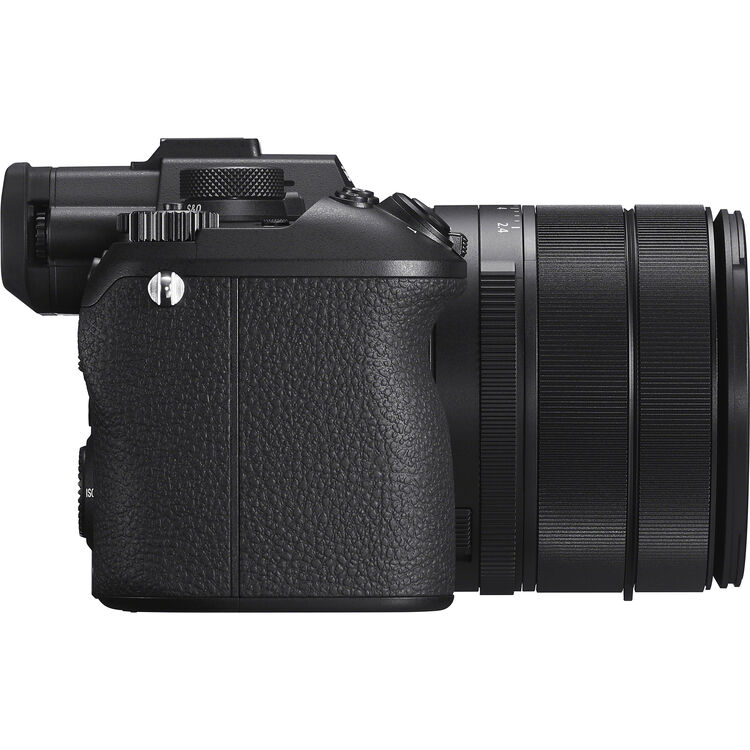 Цифровой фотоаппарат Sony Cyber-shot RX10 V (DSC-RX10M5)