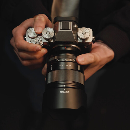 Объектив Viltrox AF 56mm f/1.2 Pro (для камер Fujifilm X)