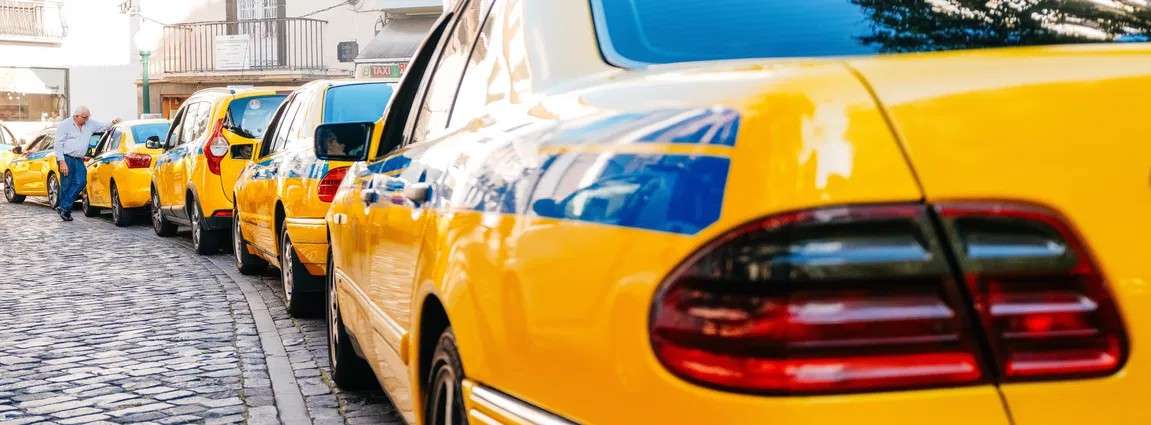 Цифровой среднеформатный фотоаппарат Fujifilm GFX 100RF Silver