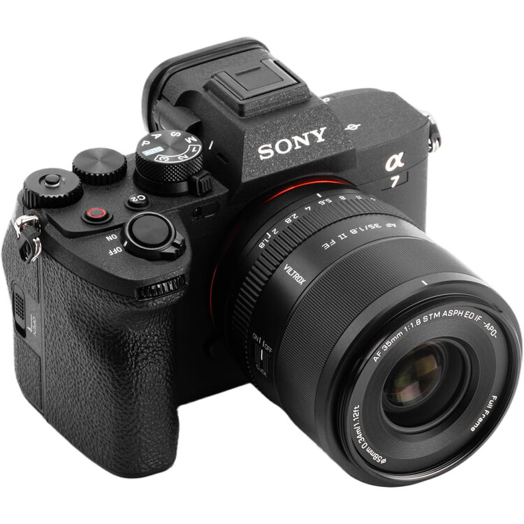 Объектив Viltrox AF 35mm f/1.8 II EVO (для камер Sony E)