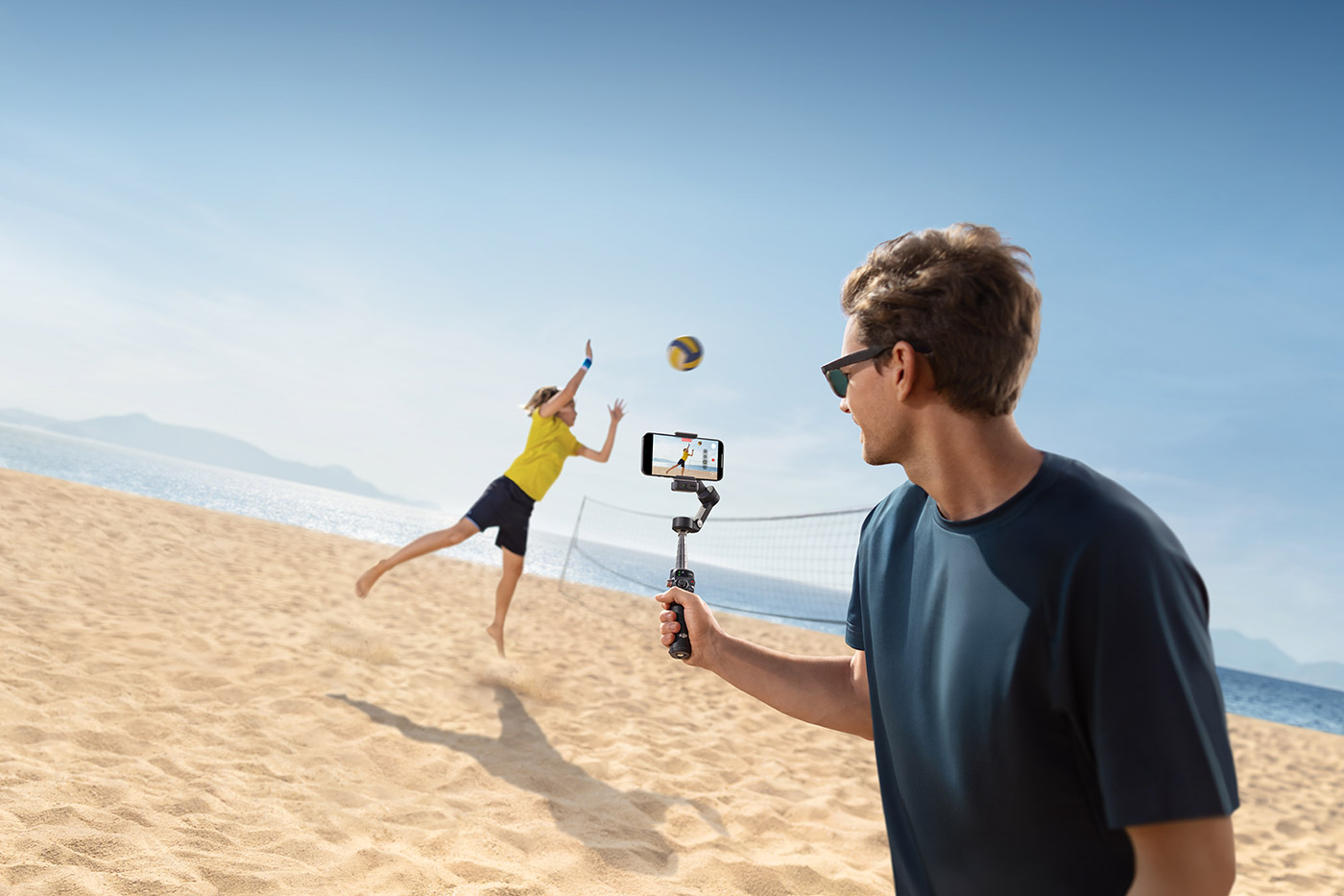 В продажу поступили новые стабилизаторы для смартфонов DJI Osmo Mobile 8