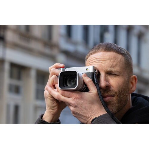 Цифровой среднеформатный фотоаппарат Fujifilm GFX 100RF Silver