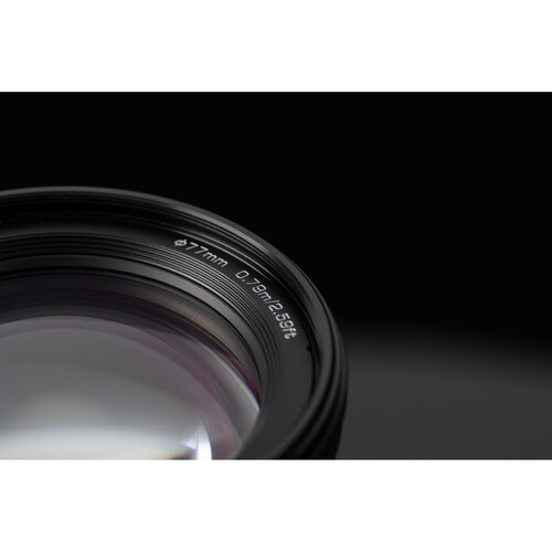 Объектив Viltrox AF 85mm f/1.4 Pro (для камер Sony E)