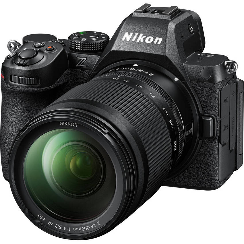 Цифровой фотоаппарат Nikon Z5 II Kit (Nikkor Z 24-200mm f/4-6.3 VR)
