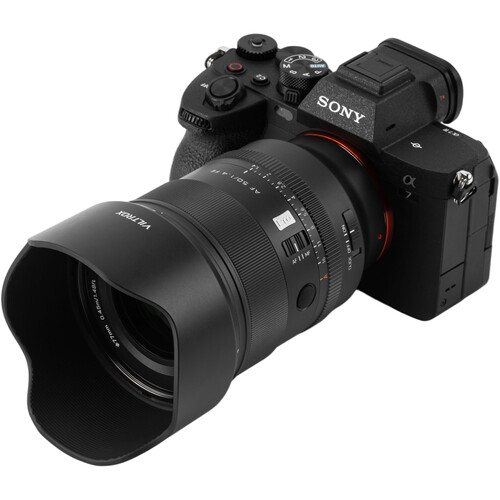 Объектив Viltrox AF 50mm f/1.4 Pro (для камер Sony E)