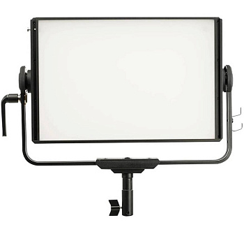 Светодиодная панель Aputure Nova P300c Kit RGB (2000-10000K, при 5500K: 9000 Lux (1 м), RA> 97) с кейсом