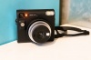 Моментальный фотоаппарат Fujifilm Instax SQUARE SQ40 Classic Black + кожаный ремешок для камеры + две литиевые батареи (CR2)