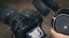 Профессиональный комплект беспроводных микрофонов петличек Saramonic Blink500 B2+ (1 приемник RX + 2 передатчика TX + переносной кейс-зарядка) для фотокамер, смартфонов, компьютеров и других совместимых устройств