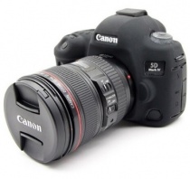Чехол резиновый для Canon EOS 5D Mark IV (черный)