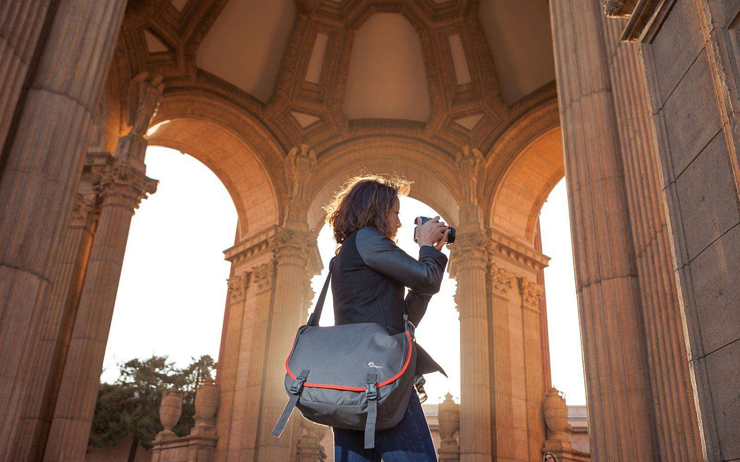 Сумка Lowepro Passport Messenger серая