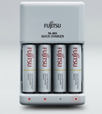 Зарядное устройство для AA, AAA Fujitsu FCT344-CEFX(CL) + 4*AA 1900 mAh